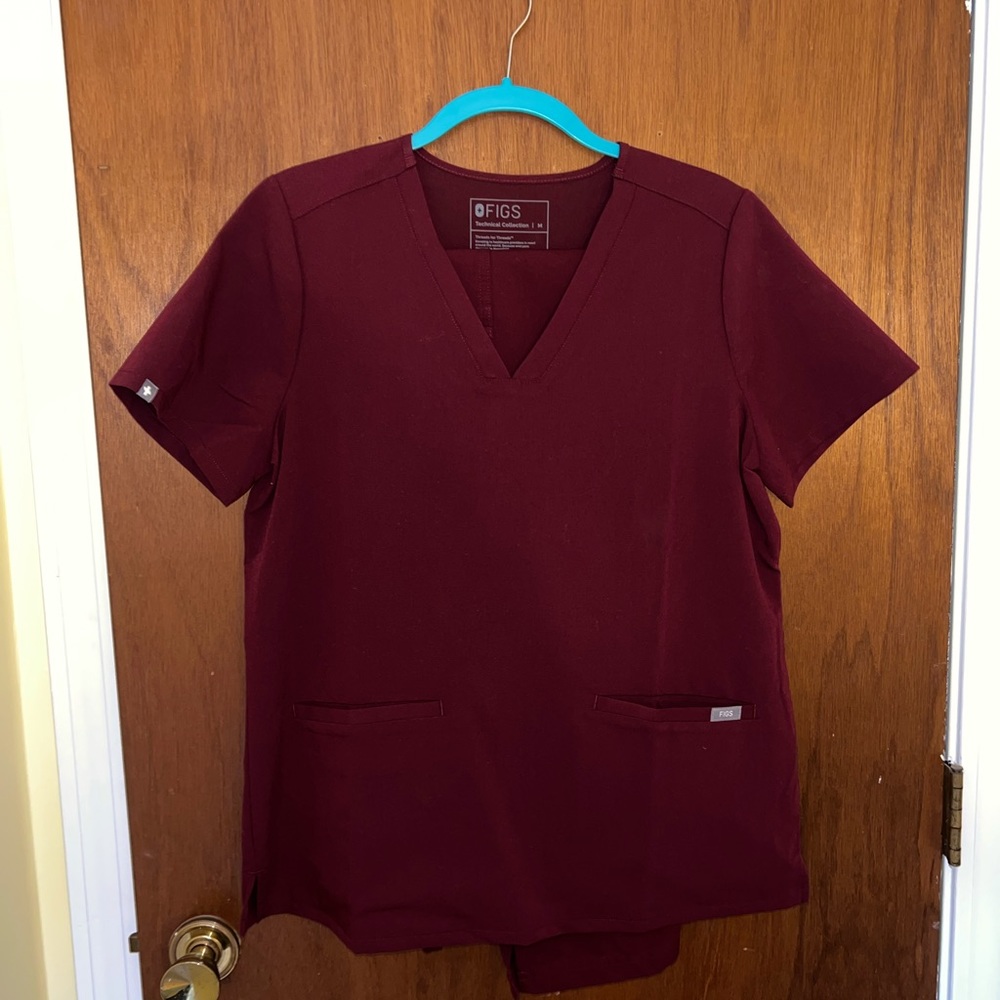 FIGS - Burgundy SET Casma top & Yola pants